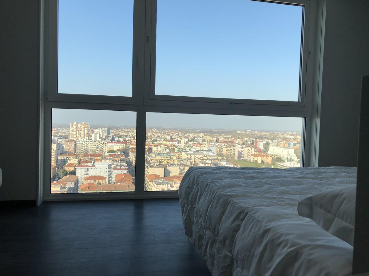 Sky Tower Suite Mestre Esterno foto